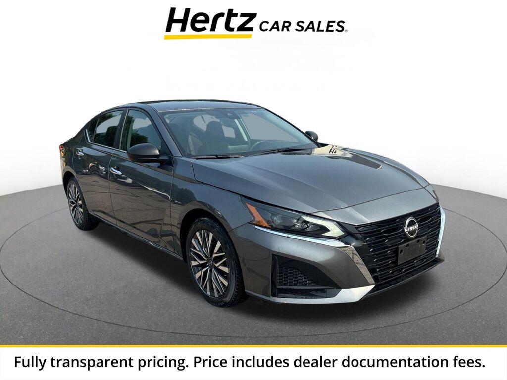 2025 Nissan Altima SV — photo 1 of 1