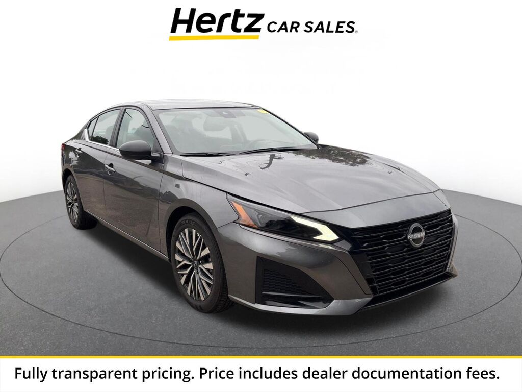 2026 Nissan Altima SV — photo 1 of 11