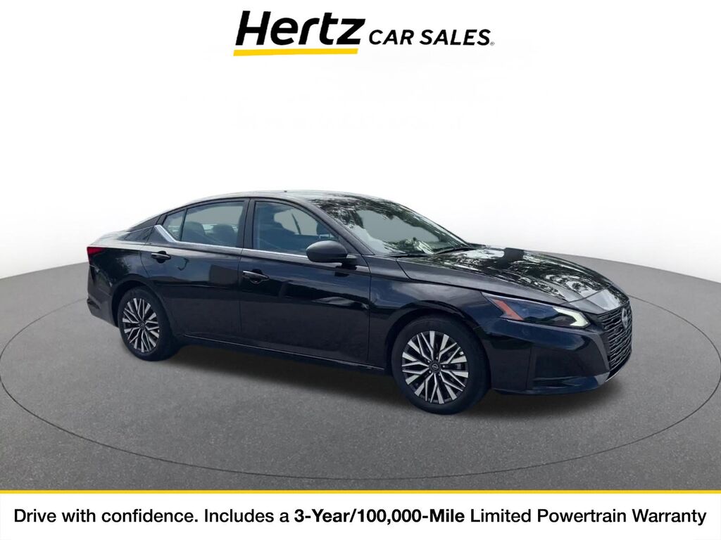 2026 Nissan Altima SV — photo 1 of 11