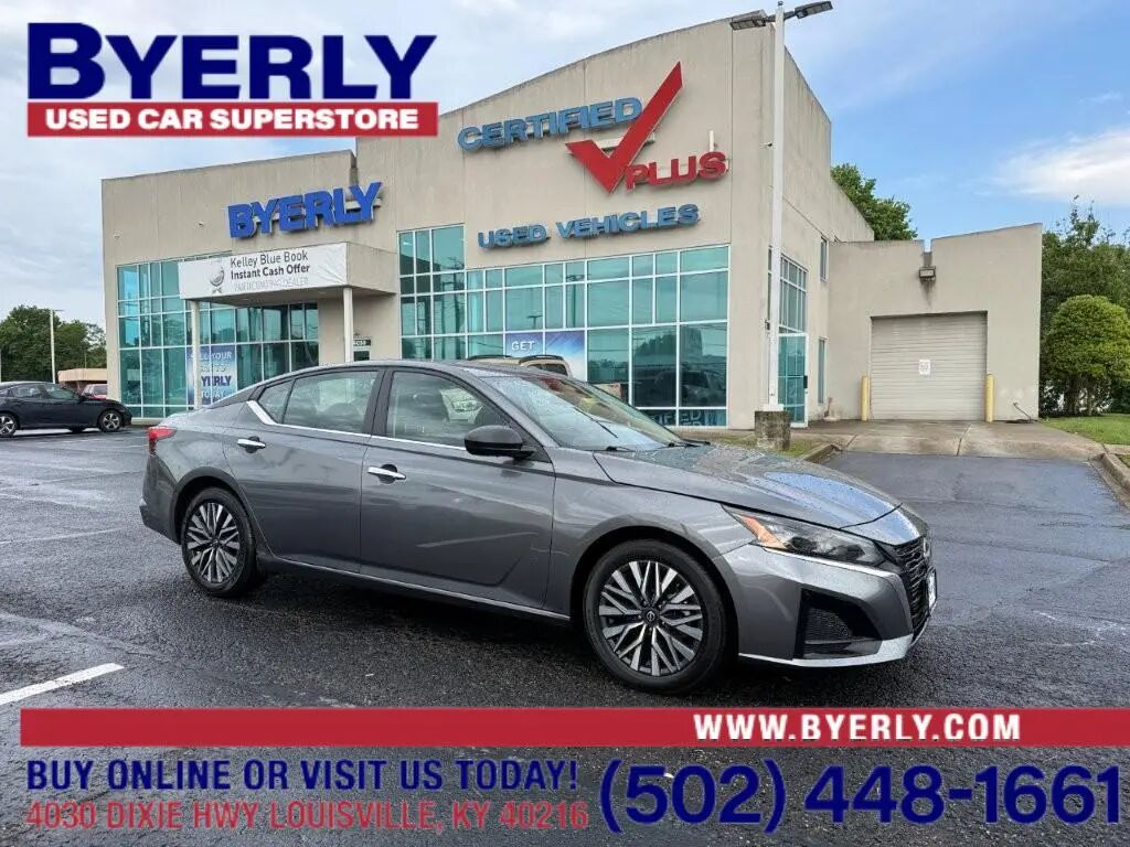 2024 Nissan Altima 2.5 SV — photo 1 of 13