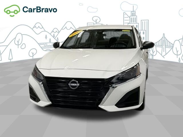 2025 Nissan Altima SV FWD