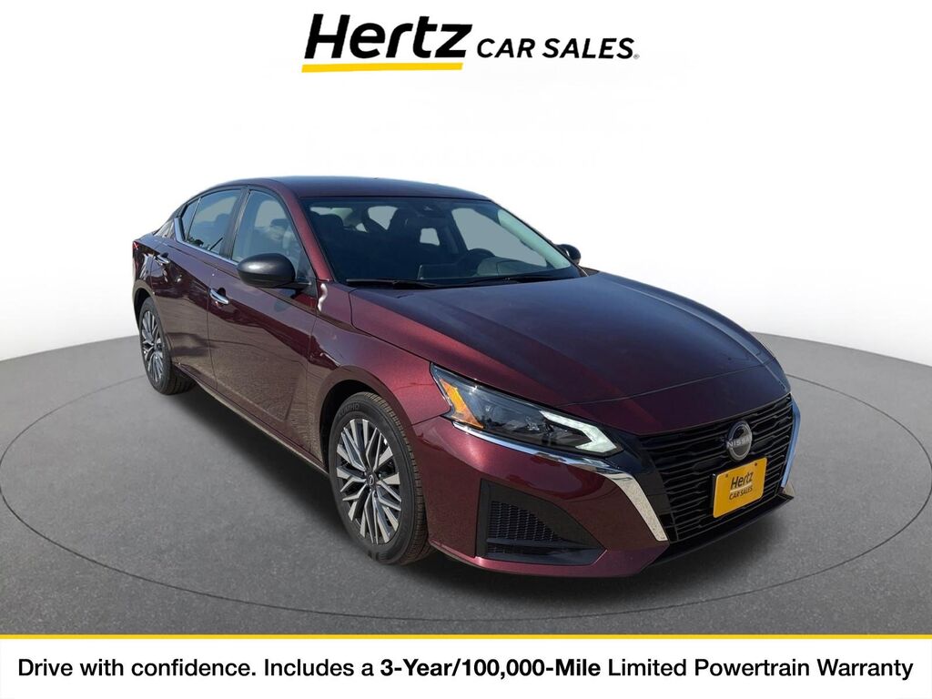 2025 Nissan Altima SV — photo 1 of 11