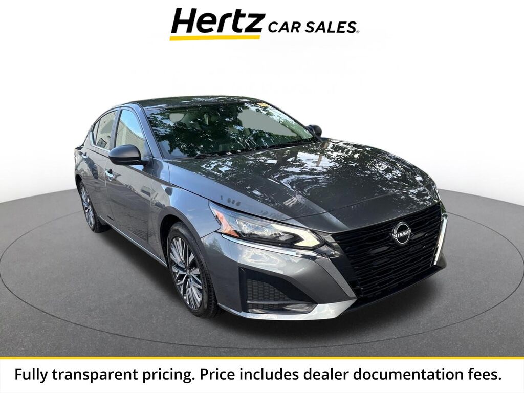 2025 Nissan Altima SV — photo 1 of 1
