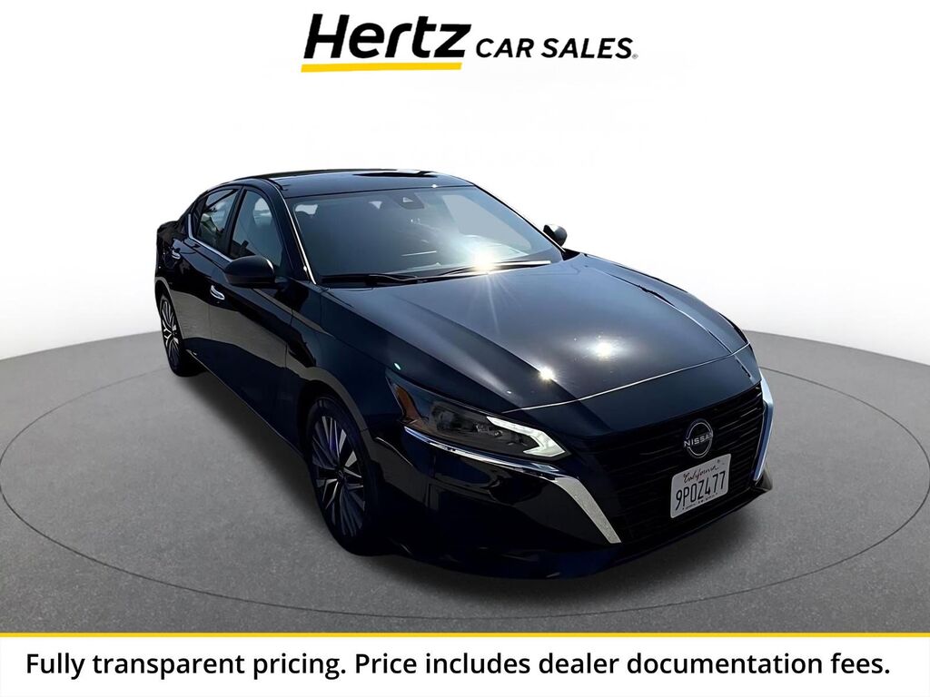 2025 Nissan Altima SV — photo 1 of 1