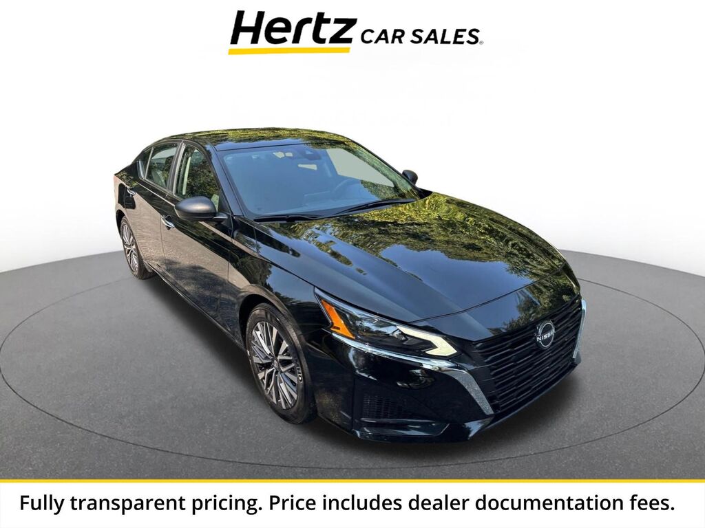 2025 Nissan Altima SV — photo 1 of 1