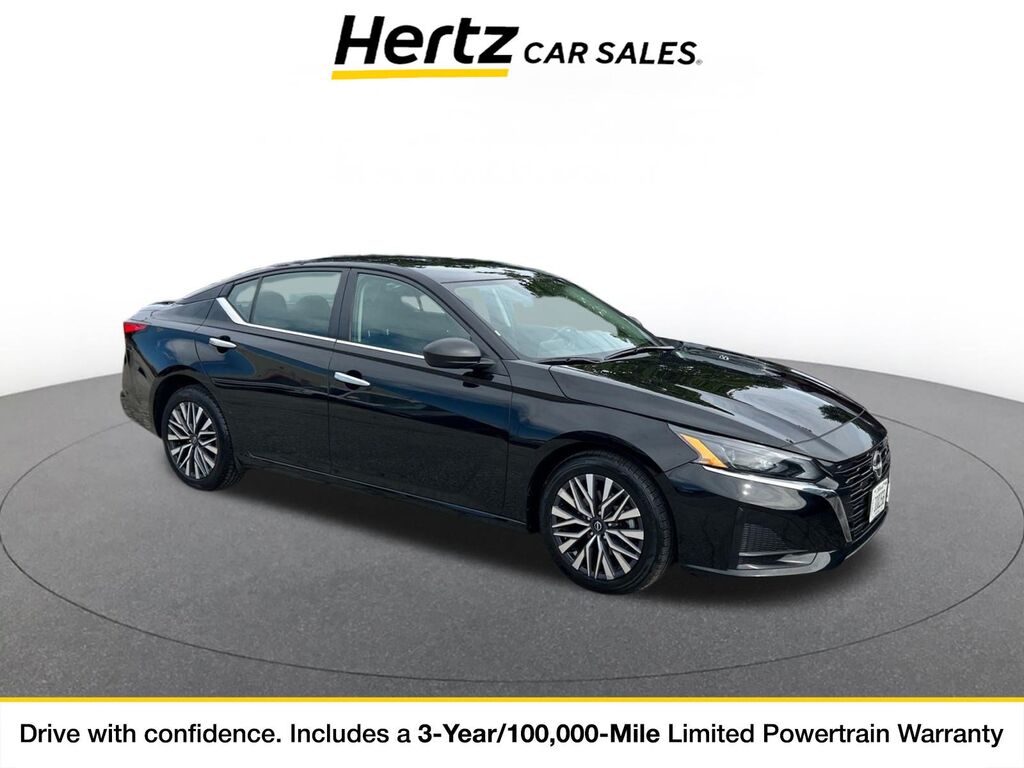 2025 Nissan Altima SV — photo 1 of 1