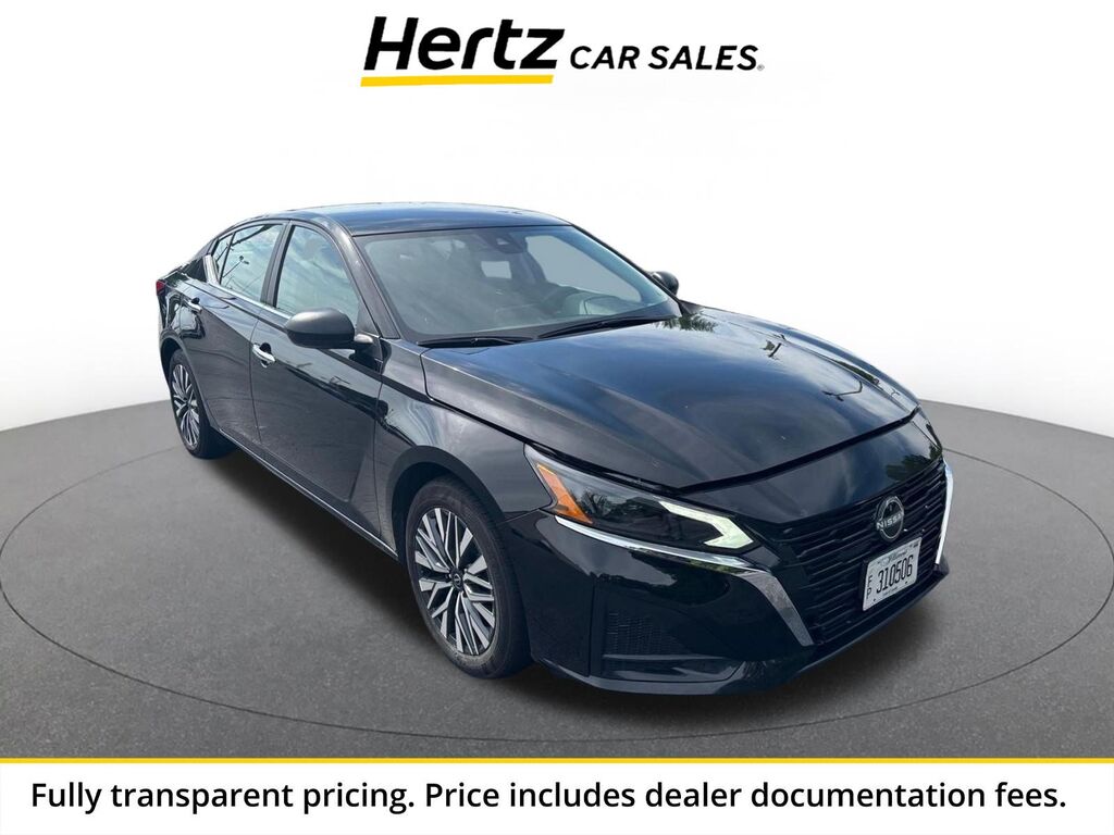 2025 Nissan Altima SV — photo 1 of 1