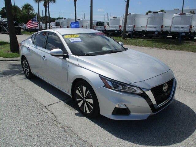 2022 Nissan Altima 2.5 SV