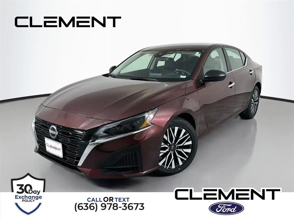 2025 Nissan Altima 2.5 SV — photo 1 of 9