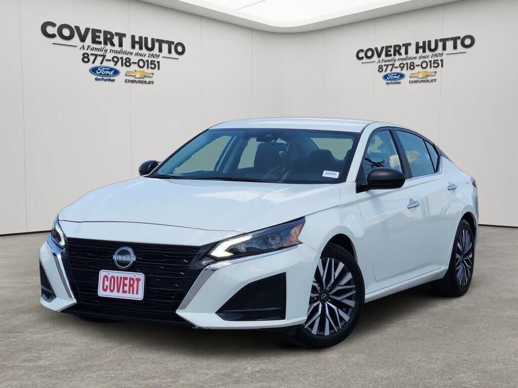 2025 Nissan Altima 2.5 SV — photo 1 of 1