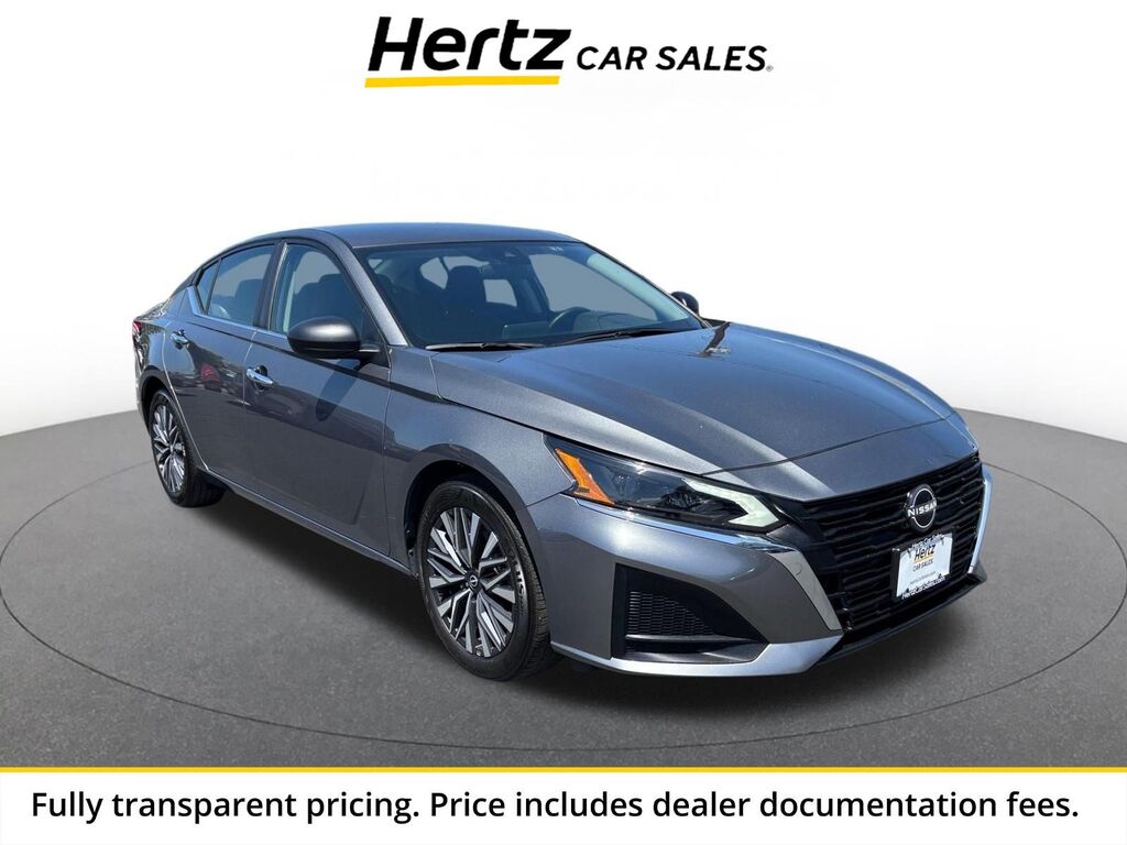 2025 Nissan Altima SV — photo 1 of 1