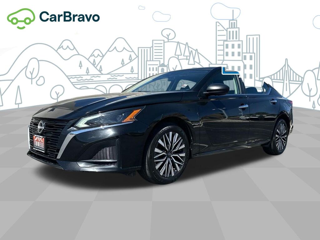 2024 Nissan Altima 2.5 SV — photo 1 of 7