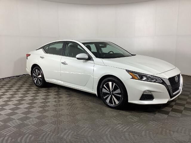 2021 Nissan Altima 2.5 SV — photo 1 of 13