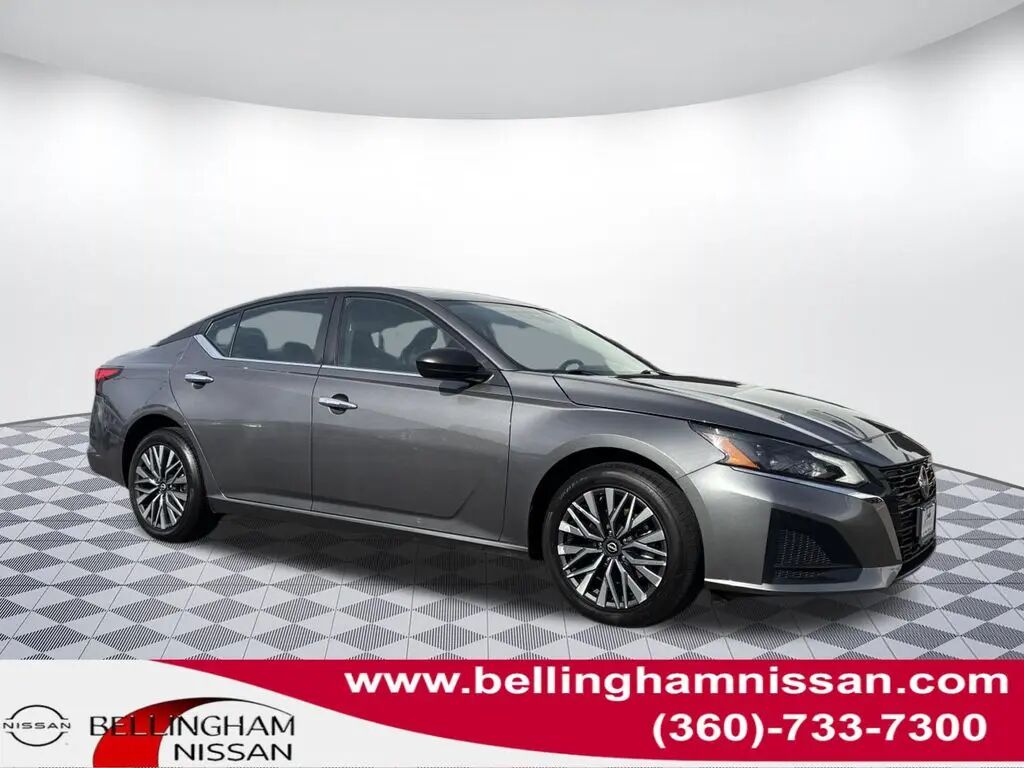 2024 Nissan Altima 2.5 SV — photo 1 of 13