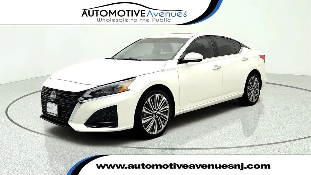 2023 Nissan Altima 2.5 SL — photo 1 of 6