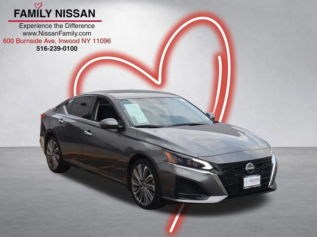 2023 Nissan Altima 2.5 SL — photo 1 of 13