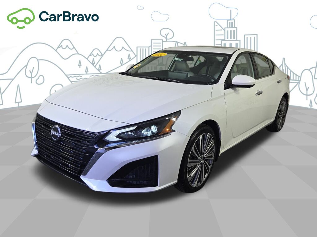 2023 Nissan Altima SL Intelligent AWD — photo 1 of 7
