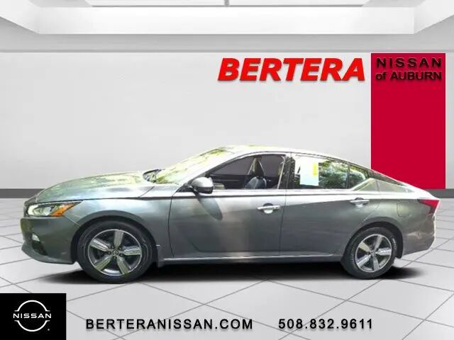 2020 Nissan Altima 2.5 SL — photo 1 of 1