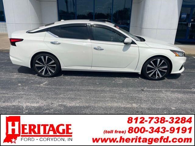 2019 Nissan Altima 2.5 Platinum — photo 1 of 13