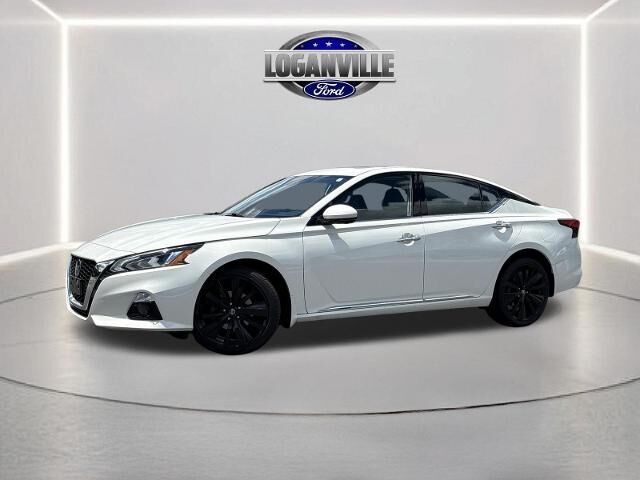 2022 Nissan Altima 2.5 Platinum — photo 1 of 13
