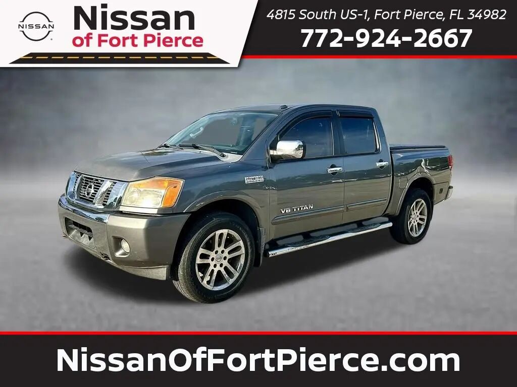 2013 Nissan Titan SL — photo 1 of 13