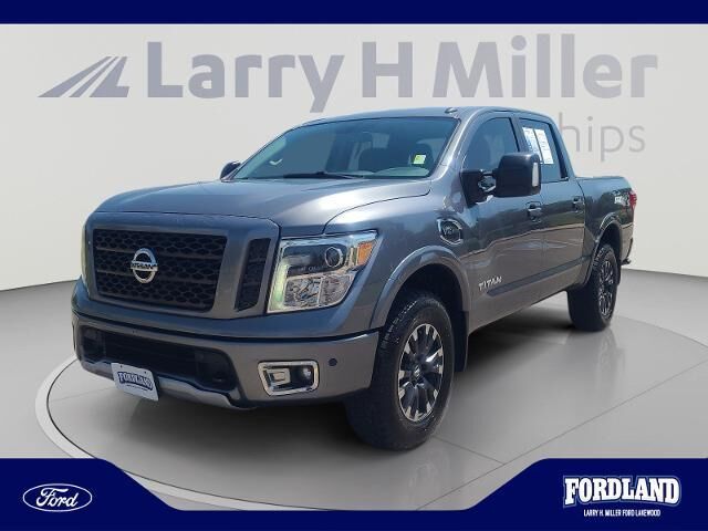 2017 Nissan Titan PRO-4X — photo 1 of 1