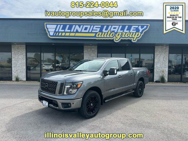 2018 Nissan Titan PRO-4X Crew Cab 4WD
