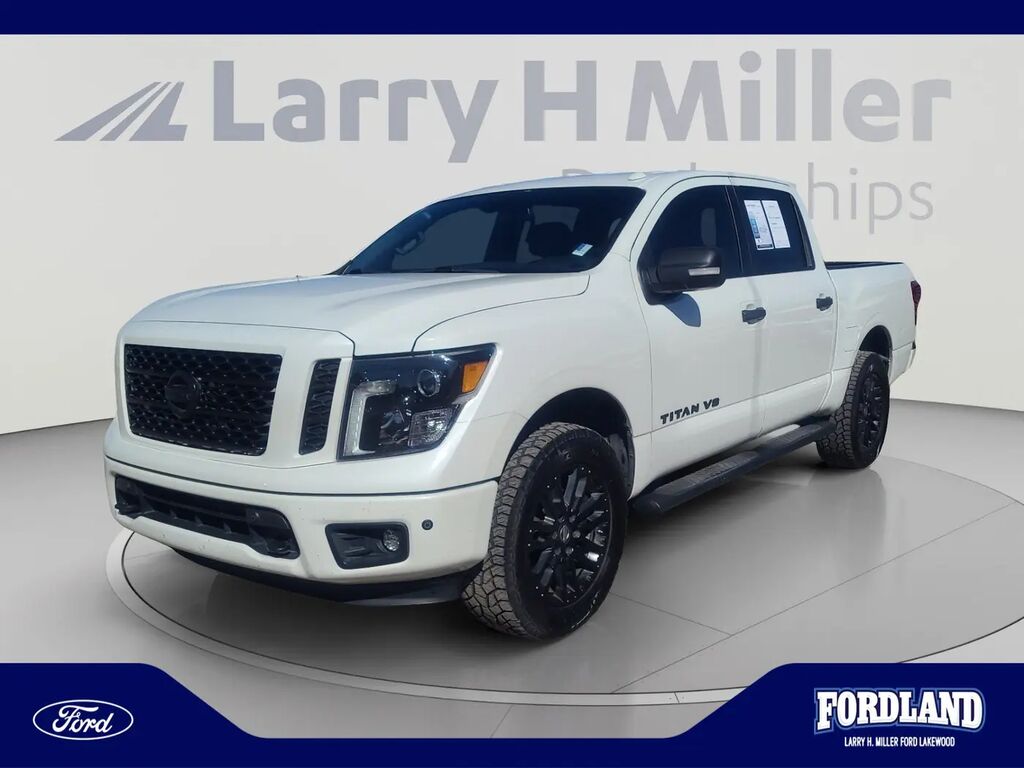 2019 Nissan Titan S — photo 1 of 13