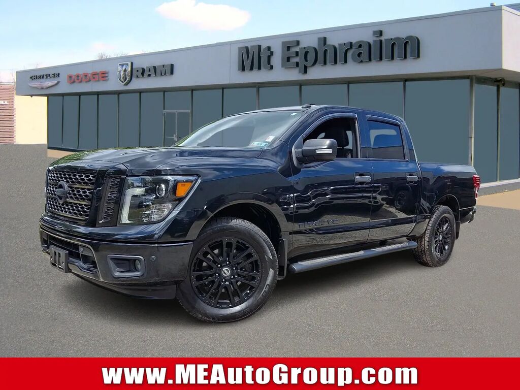 2019 Nissan Titan SV — photo 1 of 26