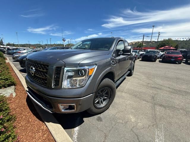 2017 Nissan Titan PRO-4X