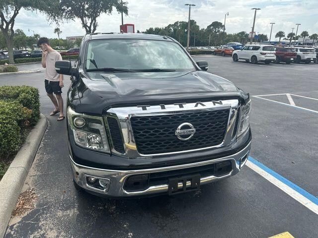 2017 Nissan Titan SL