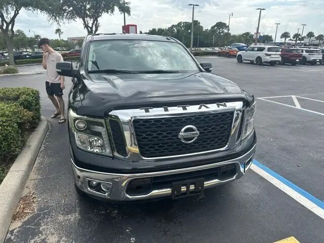 2017 Nissan Titan SL