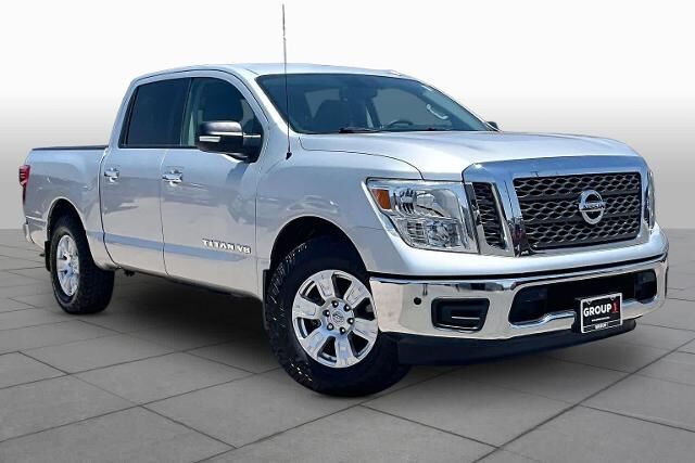 2018 Nissan Titan S — photo 1 of 11