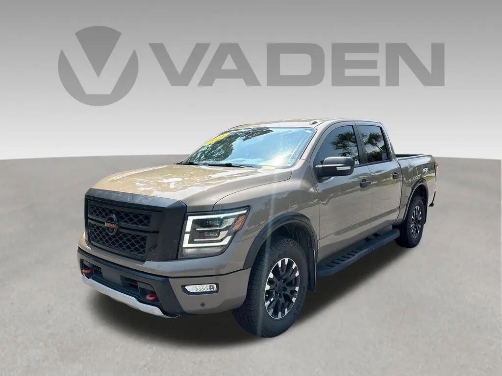 2021 Nissan Titan PRO-4X — photo 1 of 13