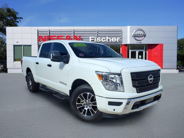 2024 Nissan Titan SV
