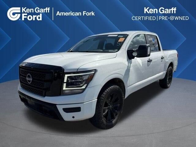2023 Nissan Titan SV