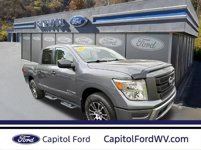 2023 Nissan Titan SV