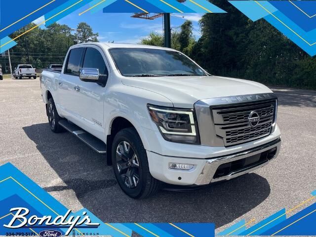 2023 Nissan Titan Platinum Reserve — photo 1 of 13