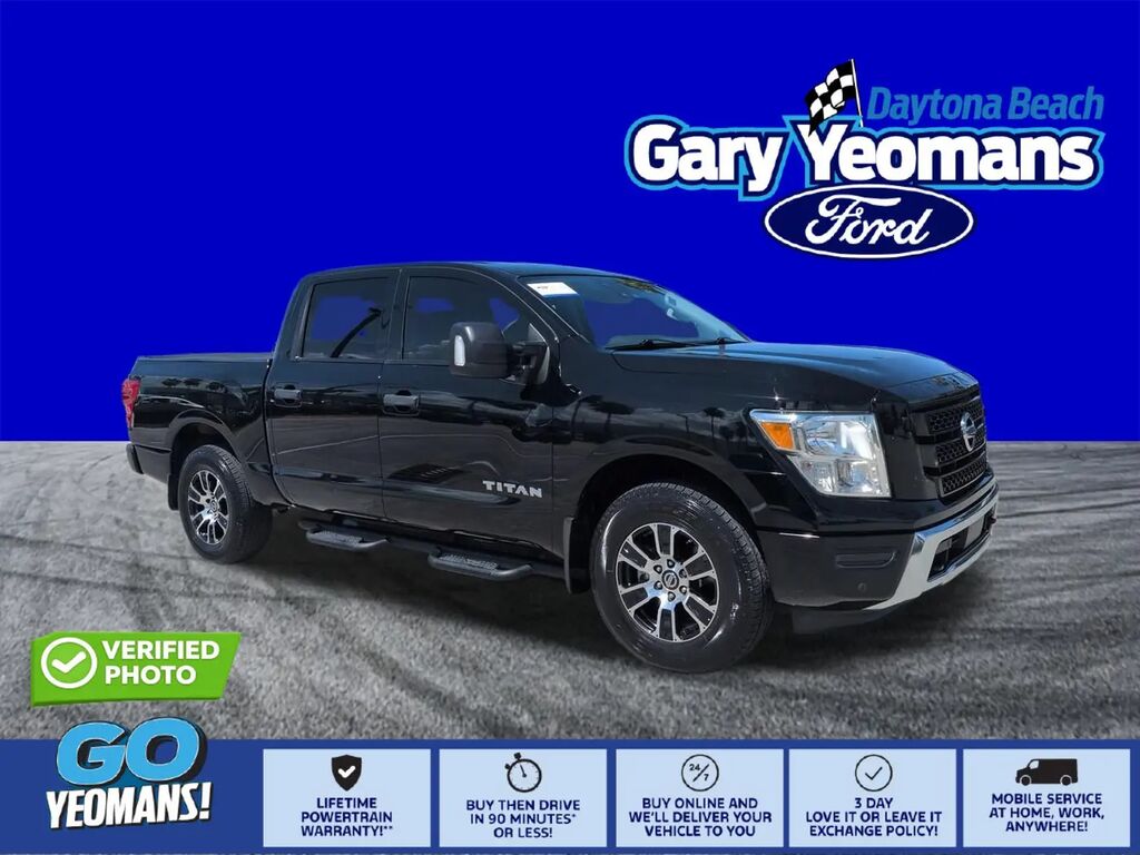 2022 Nissan Titan SV — photo 1 of 13