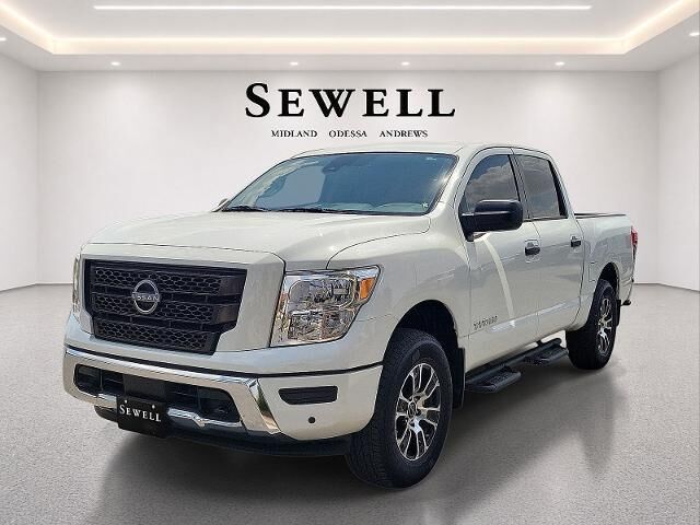 2024 Nissan Titan SV
