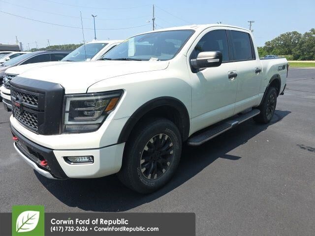 2020 Nissan Titan SV