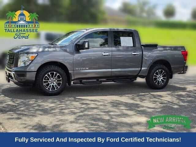 2021 Nissan Titan SV