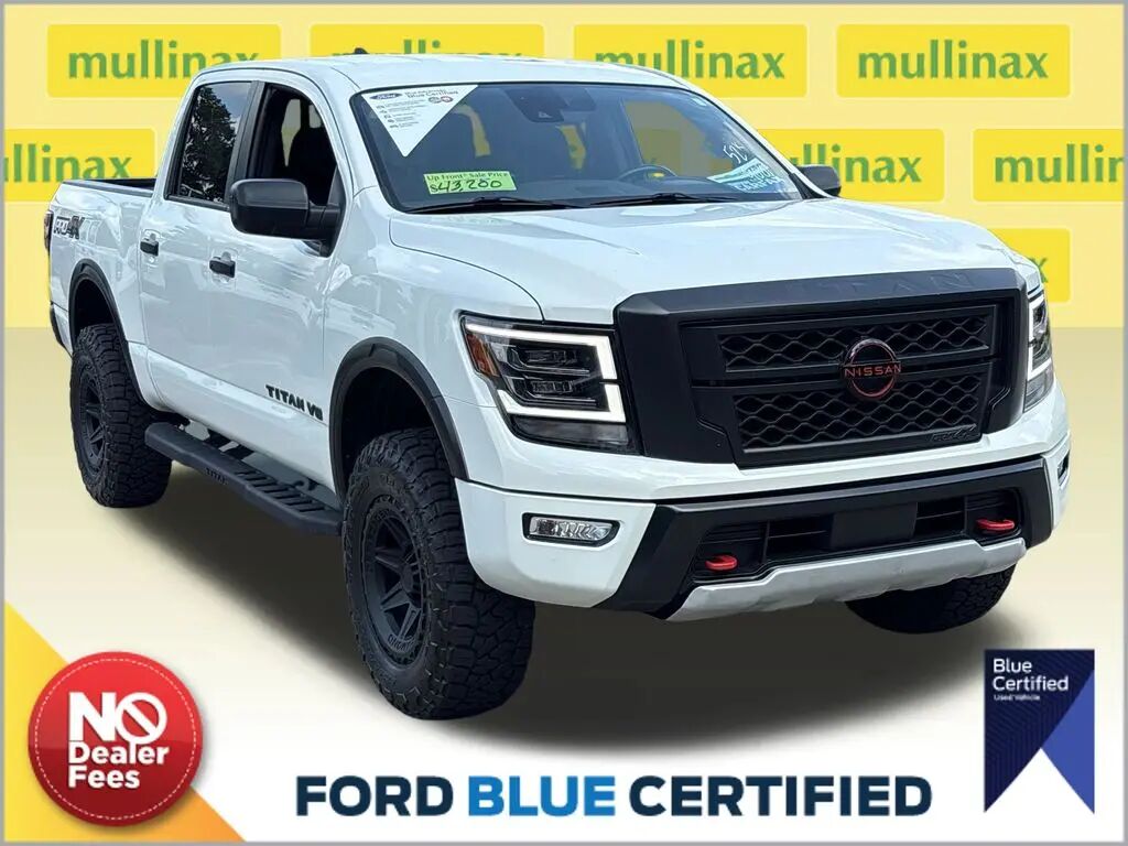 2024 Nissan Titan PRO-4X — photo 1 of 10