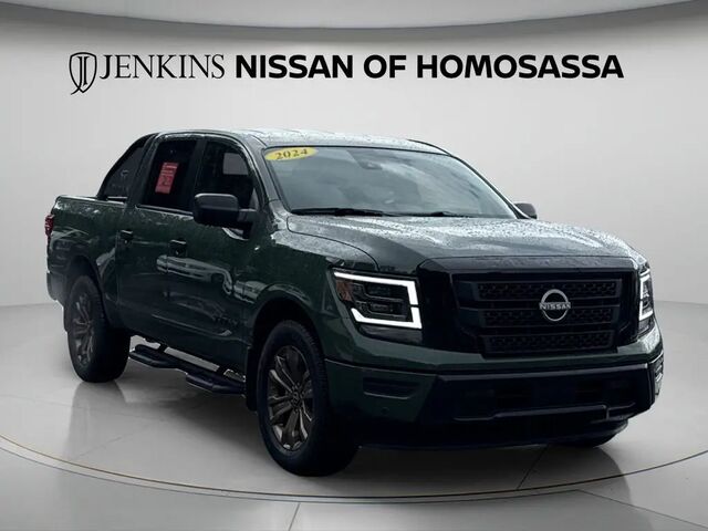 2024 Nissan Titan SV