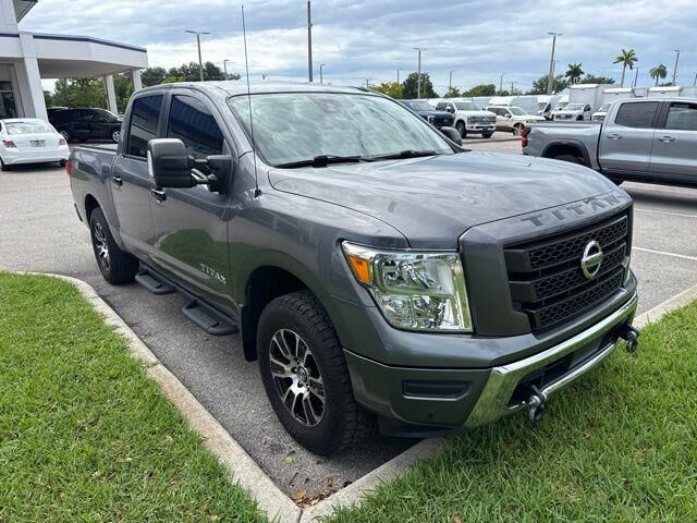 2021 Nissan Titan SV
