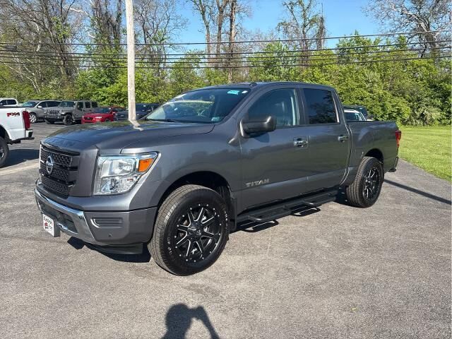 2021 Nissan Titan SV