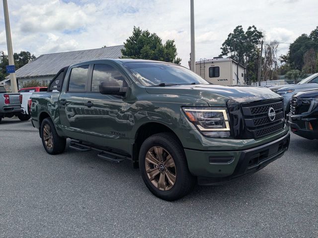 2024 Nissan Titan SV