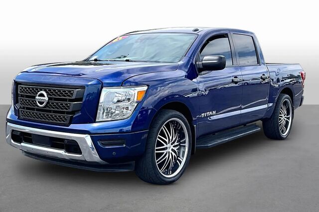 2021 Nissan Titan SV