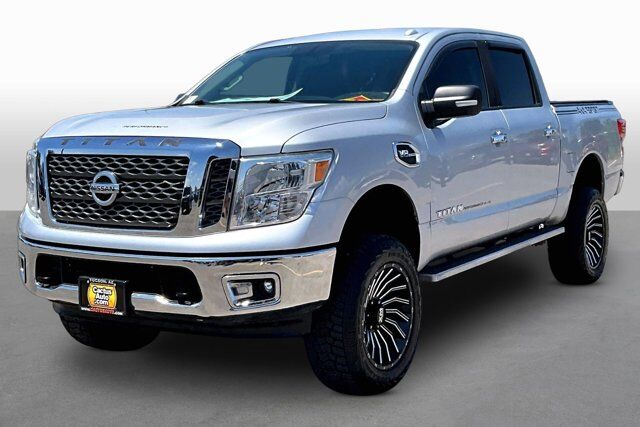 2017 Nissan Titan SV