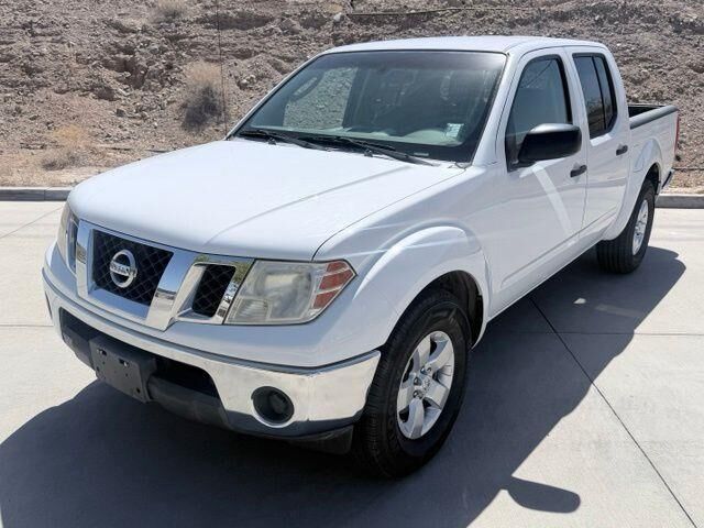 2009 Nissan Frontier LE — photo 1 of 1